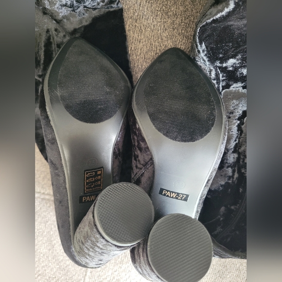 Capri Robbin black thigh high boots in size 7.5 - Picture 3 of 7